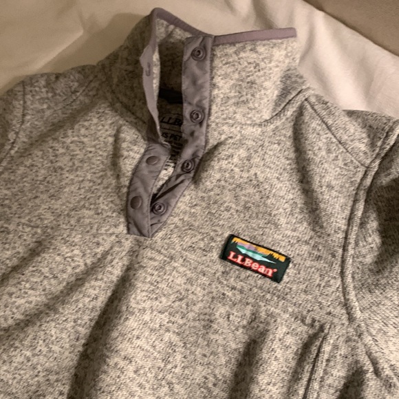 Women's L.L.Bean Sweater Fleece Pullover - Picture 5 of 9